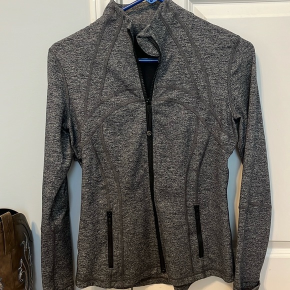 LULULEMON define jacket// Size 8 medium - Picture 1 of 2